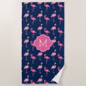 Fun Flamingos Muster Mit Monogramm Strandtuch (Vorderseite)