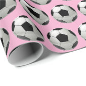 Fun-Fußball-Muster auf rosa Wrapping Paper Geschenkpapier (Rolleneckpunkt)