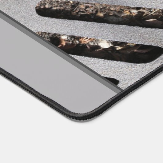 Fun Gray Heavy Metal Grate Look Monogram Schreibtischunterlage (Ecke)