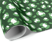 Fun Green Christmas Leopard Print Geschenkpapier (Rolleneckpunkt)