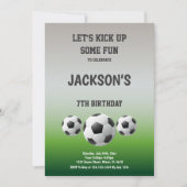 Fun Green Football Party Thema Einladung (Vorderseite)