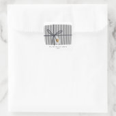 Fun Grey Strip Wrapped Gift Design Holiday Quadratischer Aufkleber (Tasche)