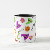 Fun Halloween Gemusterter Hintergrund Tasse (Zentrum)