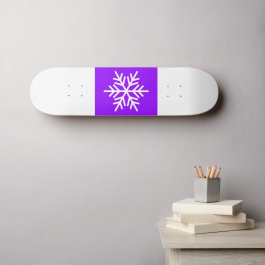Fun Helle Lila weiße Streifen Fett Schneeflocke Skateboard (Wandkunst (Horz))