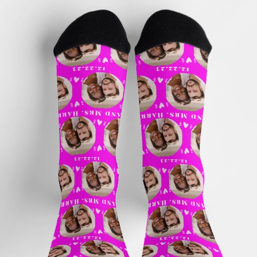 Fun Hot Pink Newlyweds Foto Pattern Socken (Oben)