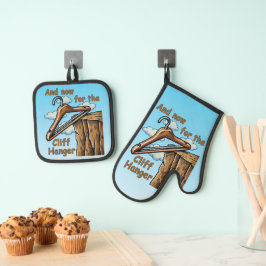Fun Image of Cliff Hanger with Playful Wordplay Ofenhandschuh & Topflappen-Set