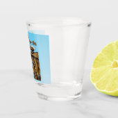 Fun Image of Cliff Hanger with Playful Wordplay Schnapsglas (Rechts)