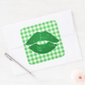 Fun Irish Kiss am Green Gingham St Patrick's Day Quadratischer Aufkleber (Umschlag)