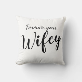 Fun just Married Wifey Throw Kissen