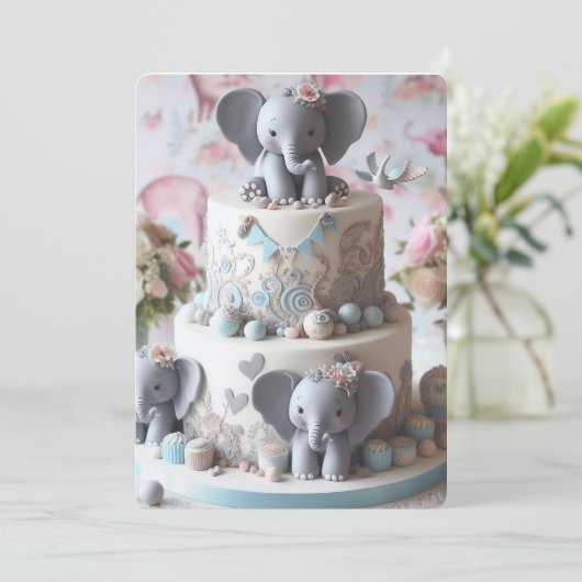 FUN KLEINE ELEPHANER LAYER CAKE (Stehend Vorderseite)
