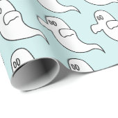 Fun Light Blue und White Halloween Ghost Pattern Geschenkpapier (Rolleneckpunkt)