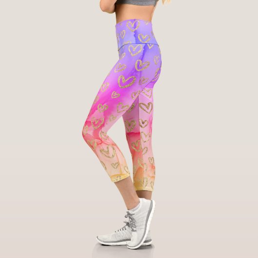 Fun Lila rosa Gelbgoldherzen Muster Capri Leggings (Links)