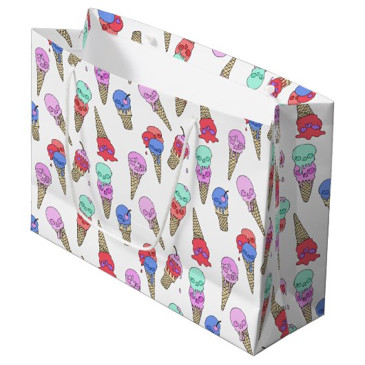 Fun Melty Summer Goth Skull Ice Creme Pastellweiß Große Geschenktüte (Vorderseite Schrägansicht)