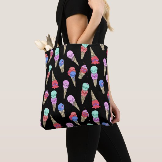 Fun Melty Summer Goth Skull Ice Pastellschwarz Tasche (Von Nahem)