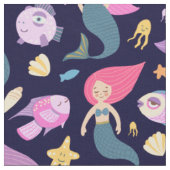 Fun Mermaid und Fischmuster auf blau Stoff (Nahaufnahme)