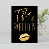 Fun Modern Black Fifty Fabulous Lips Birthday Folieneinladung (Stehend vorne)