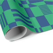 Fun Modern Checkered Blue & Green Wrapping Paper Geschenkpapier (Rolleneckpunkt)