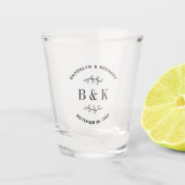 Fun Monogram Floral Botanical Wedle Name Schnapsglas (Vorderseite)