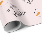 Fun No Peeking Snowman Pink benannt Wrapping Paper Geschenkpapier (Rolleneckpunkt)
