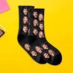 Fun Novelty Face Foto Custom Wedding Groom Spaß Socken<br><div class="desc">Fun Wedding Groom Trauzeugen Neues Geschenk: Socken mit 2 Gesichts-Fotos. Gut als Geschenk für Ihre Hochzeitsfeier, als Bachelor oder Bachelorette Neuheit Geschenk. Um den Ausschnitt-Effekt zu erhalten, benutzen Sie bitte eine PNG-Datei mit bereits ausgeschnittenem Hintergrund. Wenn nicht, erscheint Foto wie ein Kreis, der von seinem eigenen Hintergrund umgeben ist, genau...</div>