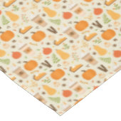 Fun Orange Fall Pattern Tischdecke (Schrägansicht)