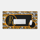 Fun Orange Schwarz-weiß Tiger Streifen Monogramm m Schreibtischunterlage (Tastatur & Maus)