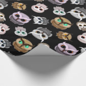 Fun Owl Muster auf schwarzem Hintergrund Geschenkpapier (Ecke)