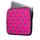 Fun Pinguine über Hot Pink Pattern Laptopschutzhülle (Vorderseite Links)