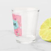Fun Pink 1990er Throwback Graphics Personalisiert Schnapsglas (Rechts)