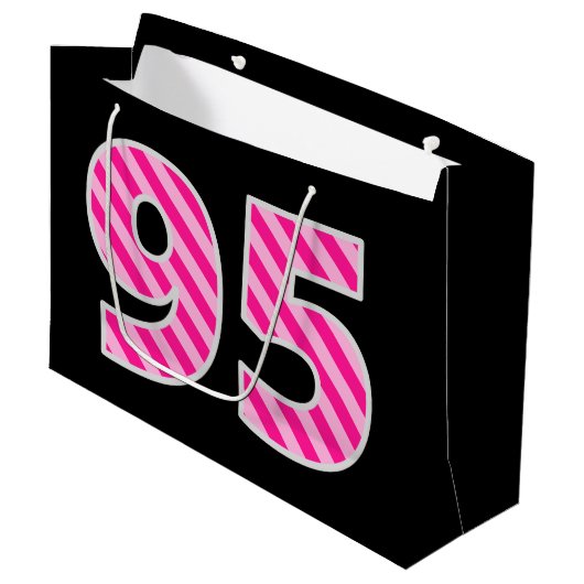 Fun Pink Striped "95"; Happy 95 th Birthday; Name Große Geschenktüte (Vorderseite Schrägansicht)