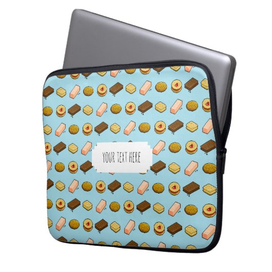 Fun Pixel Art Biscuits & Cookies Muster mit Text Laptopschutzhülle (Vorderseite Links)