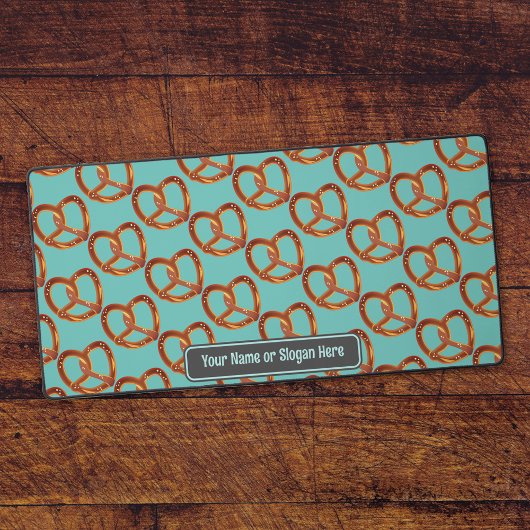 Fun Pretzel Snacks - Crunchy Drehungen - Benutzerd Schreibtischunterlage