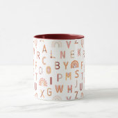Fun Rainbow Alphabet Muster Tasse (Zentrum)