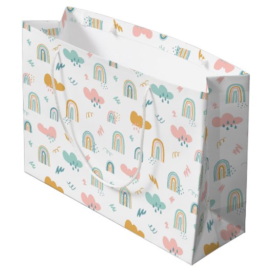 Fun Rainbow & Rain Cloud Pattern Große Geschenktüte (Rückseite Schrägansicht)