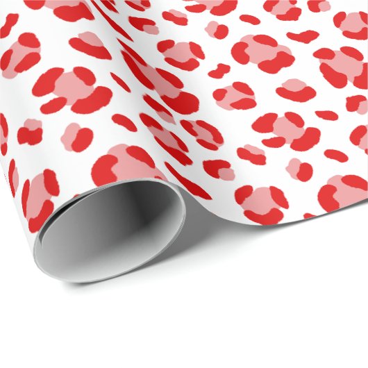 Fun Red and White Christmas Leopard Print Geschenkpapier (Rolleneckpunkt)