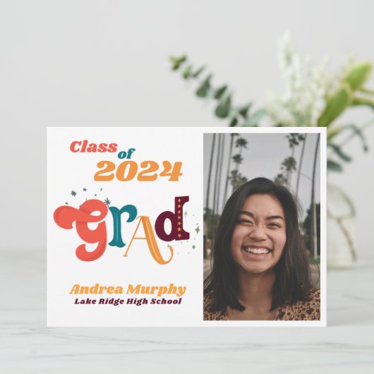 Fun & Retro "Class" Grad Foto Abschluss Einladung (Stehend Vorderseite)