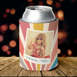 Fun Retro Custom 2 Foto Geburtstag Vintag Dosenkühler<br><div class="desc">Die Fun Retro Custom 2 Foto Geburtstag Vintagen 70er Sunburst Disco kann kühler ist das perfekte Zubehör für alle, die eine Touch Vintagen Flair zu ihrem nächsten Party oder Ansammlung hinzufügen möchten. Das Hotel bietet eine farbenfrohe, von den lebhaften Farbtönen und trendigen Mustern der 70er Jahre inspirierte Sunburst Disco. Was...</div>