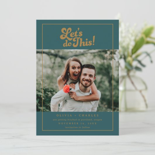 Fun Retro Lasse dieses Foto machen Save The Date (Stehend Vorderseite)