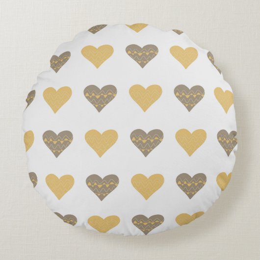 Fun Round Pillow mit Boho Hearts Rundes Kissen (Vorderseite)
