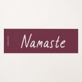 Fun Script Dark Red Namaste Personalisierter Name Yogamatte (Vorderseite (Horizontal))