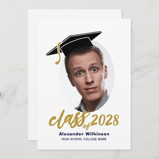 Fun Script Grad Cap Minimalistisch Foto Abschluss Einladung (Vorne/Hinten)