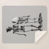 Fun Skeleton Wedding Couple Sherpadecke (Vorderseite (Horizontal))