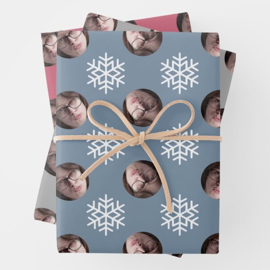 Fun Snowflake Blue Red Grau Weihnachtsgefecht Foto Geschenkpapier Set (Beispiel)