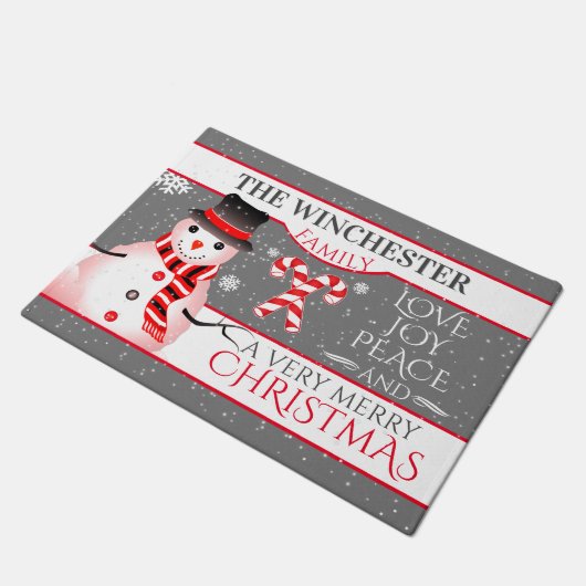 FUN Snowman in Blk Hat and Scarf | GRAFISCHE Weihn Fußmatte (Schrägansicht)