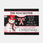 FUN Snowman in Red Hat und Scarf | SCHWARZE Weihna Fußmatte (Vorderseite)