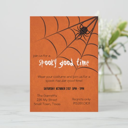 Fun Spooky Spider und Web Black Orange Halloween Einladung (Stehend Vorderseite)