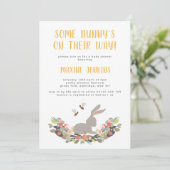 Fun Spring Rabbit Babydusche Einladung (Stehend Vorderseite)