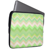Fun Summer Orange Lime Green Ikat Zigzag Muster Laptopschutzhülle (Vorne Rechts)