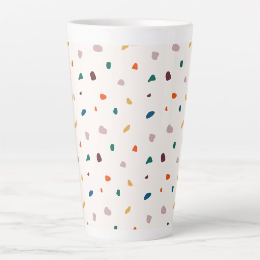Fun Terrazzo Print Latte Tasse (Vorderseite)
