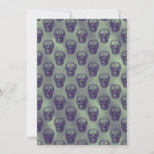 Fun und Creepy Skull Metallic Hintergrund Hallowee Einladung (Rückseite)